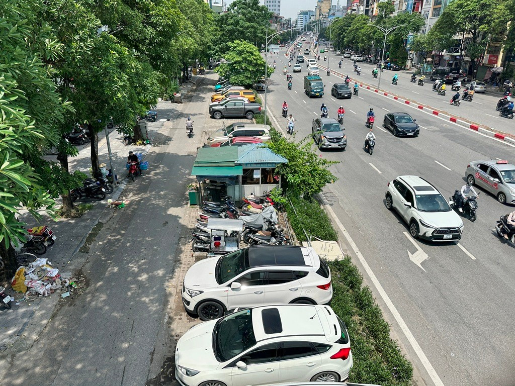 Hà Nội: 4 vị trí khu vực cấm xe máy xăng dự kiến làm bãi đỗ, trạm sạc xe điện - Ảnh 4