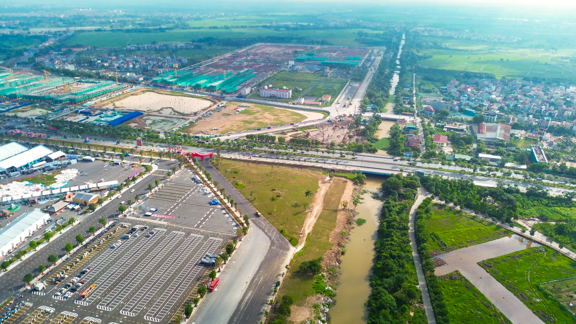 Toàn cảnh khu vực sắp làm đường nối cầu Tứ Liên với đường 71.000 tỷ, đại đô thị của Vinhomes sẽ nối thẳng với sân bay lớn nhất miền Bắc - Ảnh 4