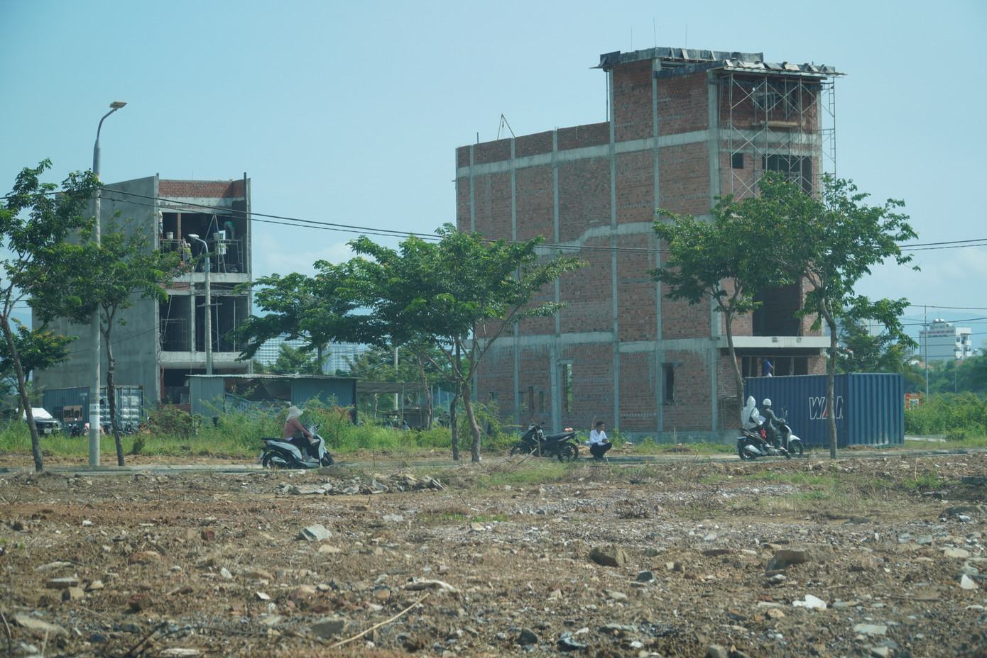 'Cò' nườm nượp, đất Đà Nẵng nhảy giá chóng mặt - Ảnh 4