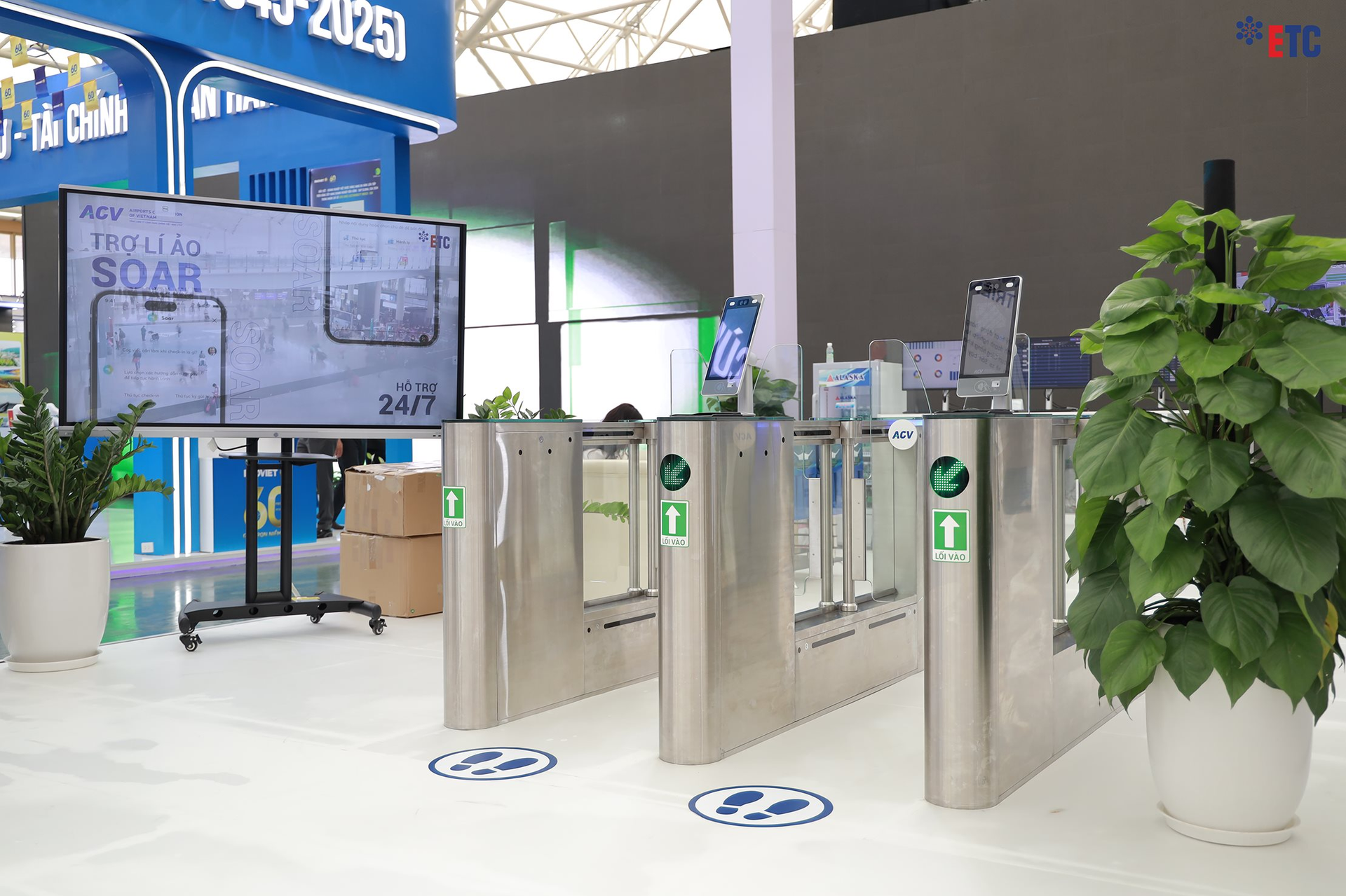 Ấn tượng trải nghiệm công nghệ hàng không thông minh tại Triển lãm thành tựu Đất nước - Ảnh 2