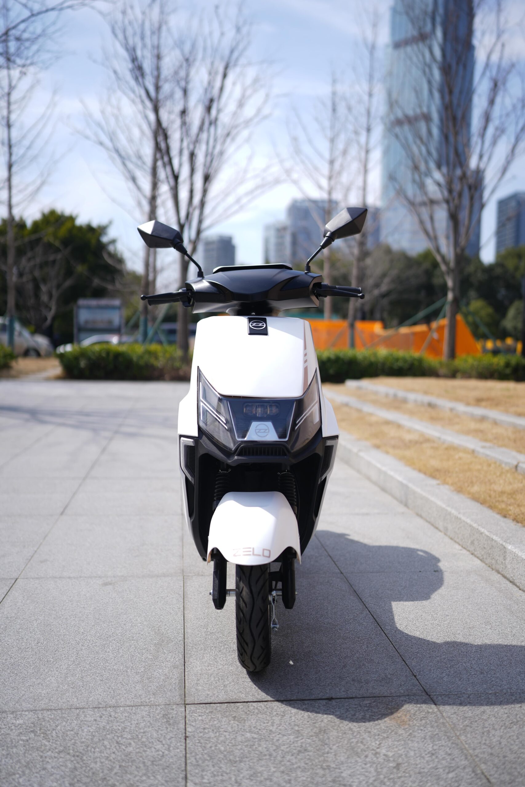 Xe máy điện nhỏ gọn như Vision, giá chỉ 18 triệu đồng, sạc 1 lần đi tới 100 km - Ảnh 4