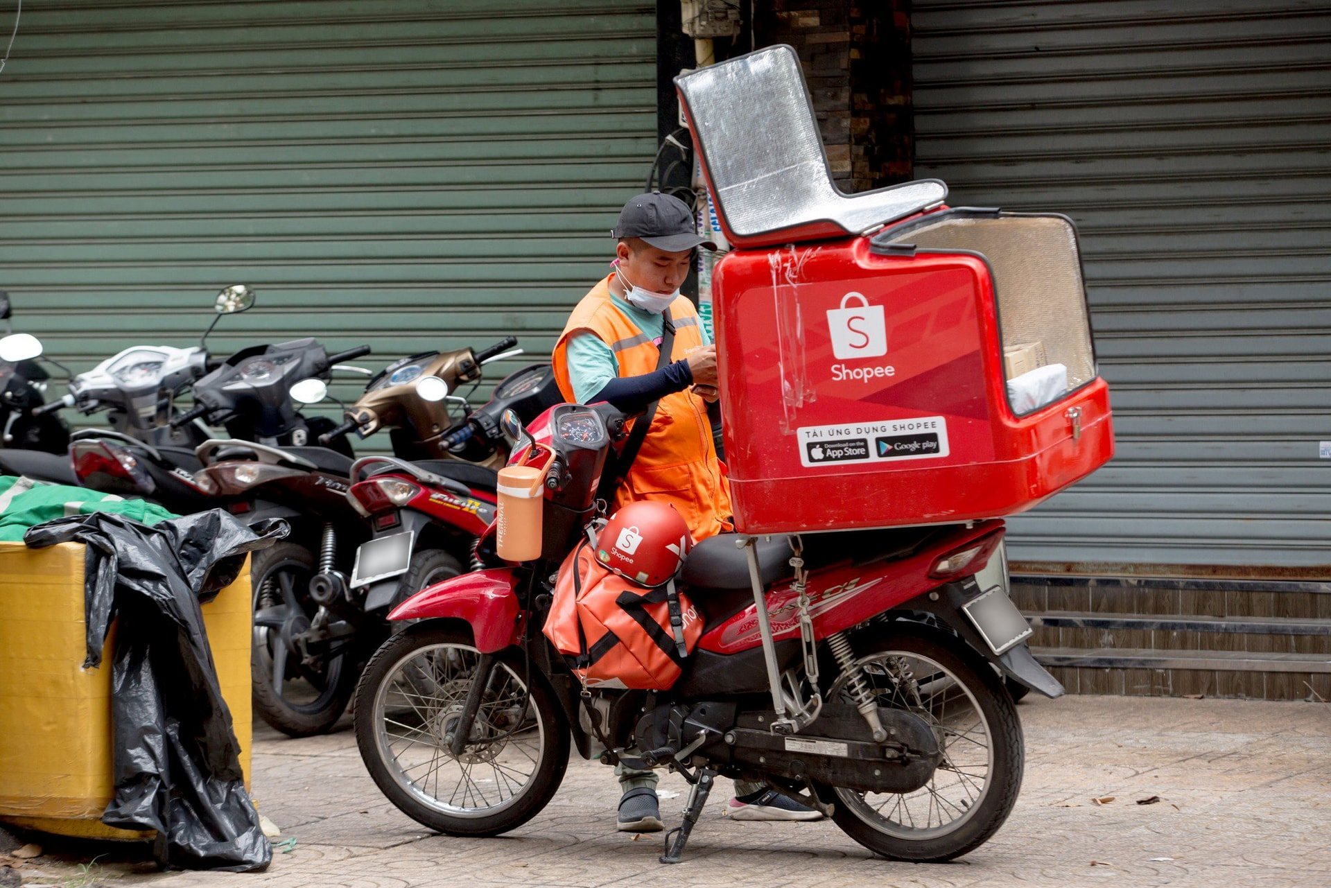 Người Việt chi hơn 9.000 tỷ đồng để mua thứ này trên Shopee, Lazada - Ảnh 1