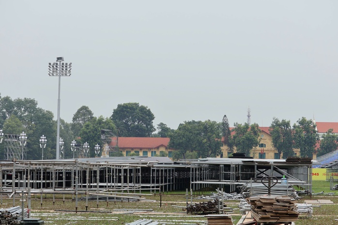 Cận cảnh khán đài 30.000 chỗ ngồi tại Quảng trường Ba Đình phục vụ đại lễ Quốc khánh 2-9 - Ảnh 3