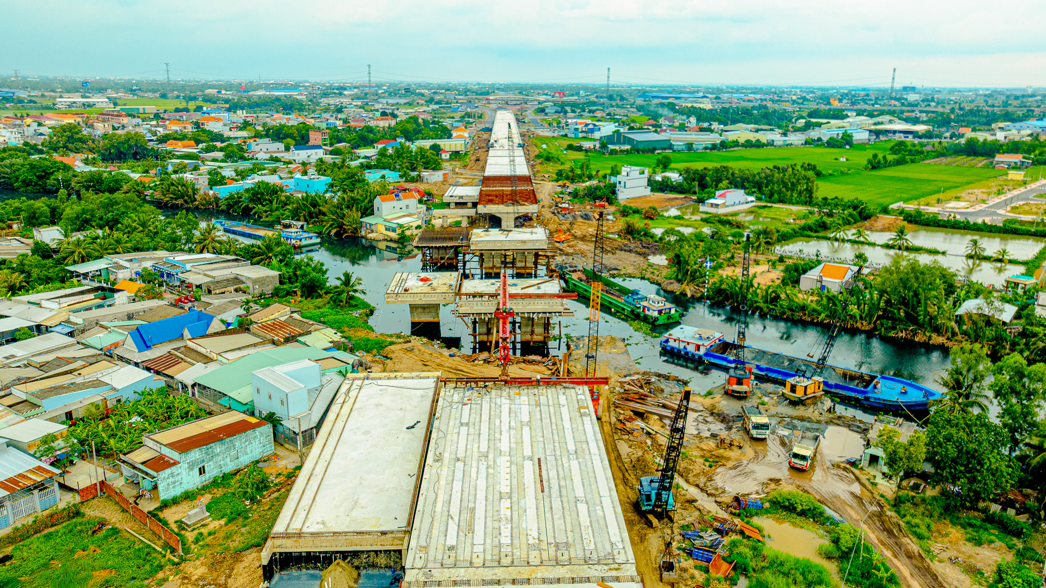 Toàn cảnh đoạn vành đai 3 qua Long An cũ: Đường đang trải nhựa, sắp thông xe...loạt dự án xung quanh cháy hàng, tăng giá - Ảnh 5