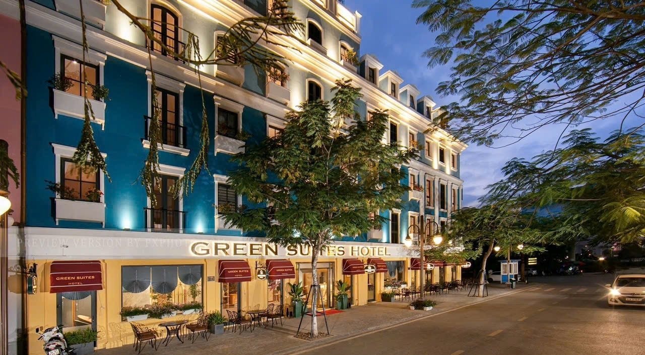 Chủ khách sạn hỗ trợ gia đình nạn nhân vụ lật tàu ở Hạ Long xúc động: "Hàng trăm người tìm đến trong đêm" - Ảnh 3