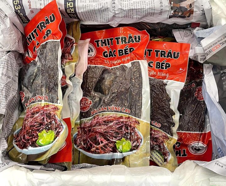 Cận cảnh kho thịt đông lạnh bốc mùi được 'phù phép' thành đặc sản trâu gác bếp - Ảnh 9