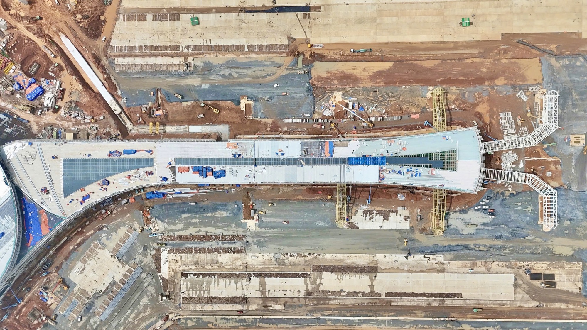 'Thần tốc' thi công, đường băng sân bay 16 tỷ USD về đích sớm, sẵn sàng đưa Việt Nam vào kỷ nguyên mới - Ảnh 8