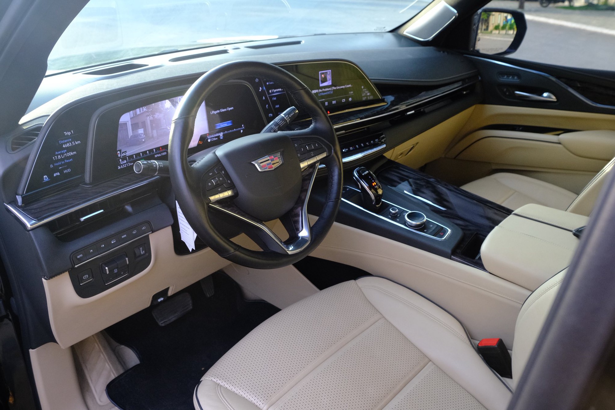 Xe Mỹ cực hiếm ở Việt Nam vừa rao bán: Chung động cơ VinFast President, đồng hồ hé lộ mức ăn xăng khủng - Ảnh 7