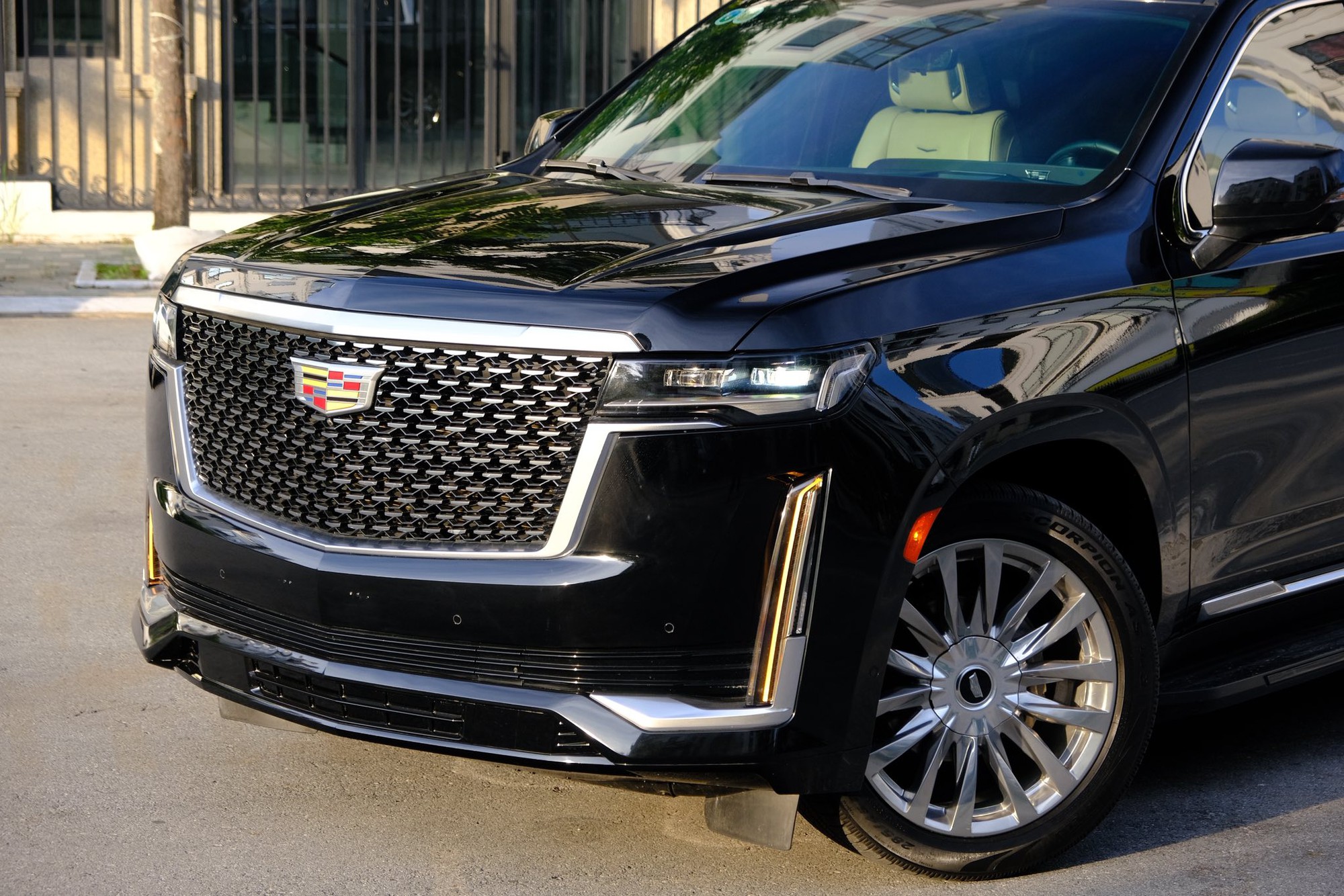 Xe Mỹ cực hiếm ở Việt Nam vừa rao bán: Chung động cơ VinFast President, đồng hồ hé lộ mức ăn xăng khủng - Ảnh 6