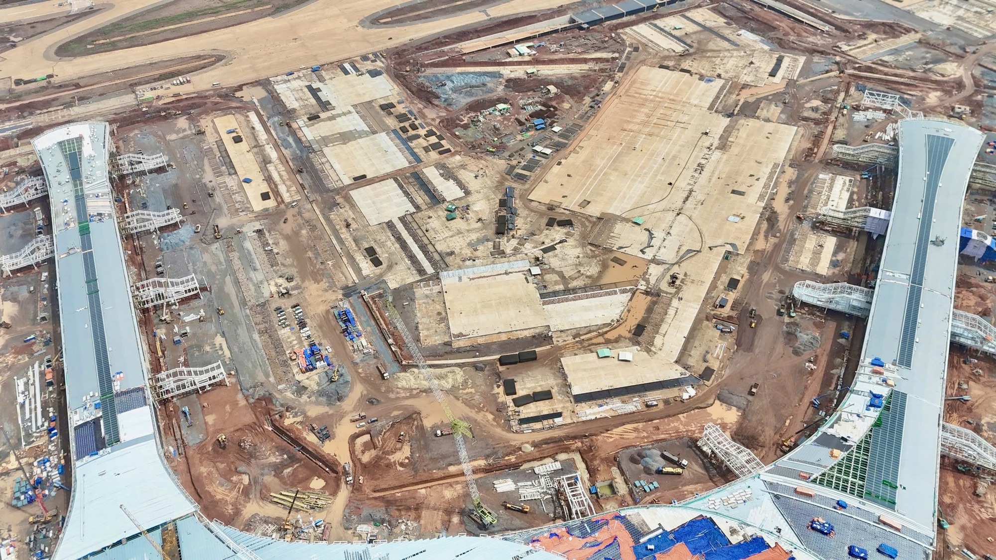 'Thần tốc' thi công, đường băng sân bay 16 tỷ USD về đích sớm, sẵn sàng đưa Việt Nam vào kỷ nguyên mới - Ảnh 7