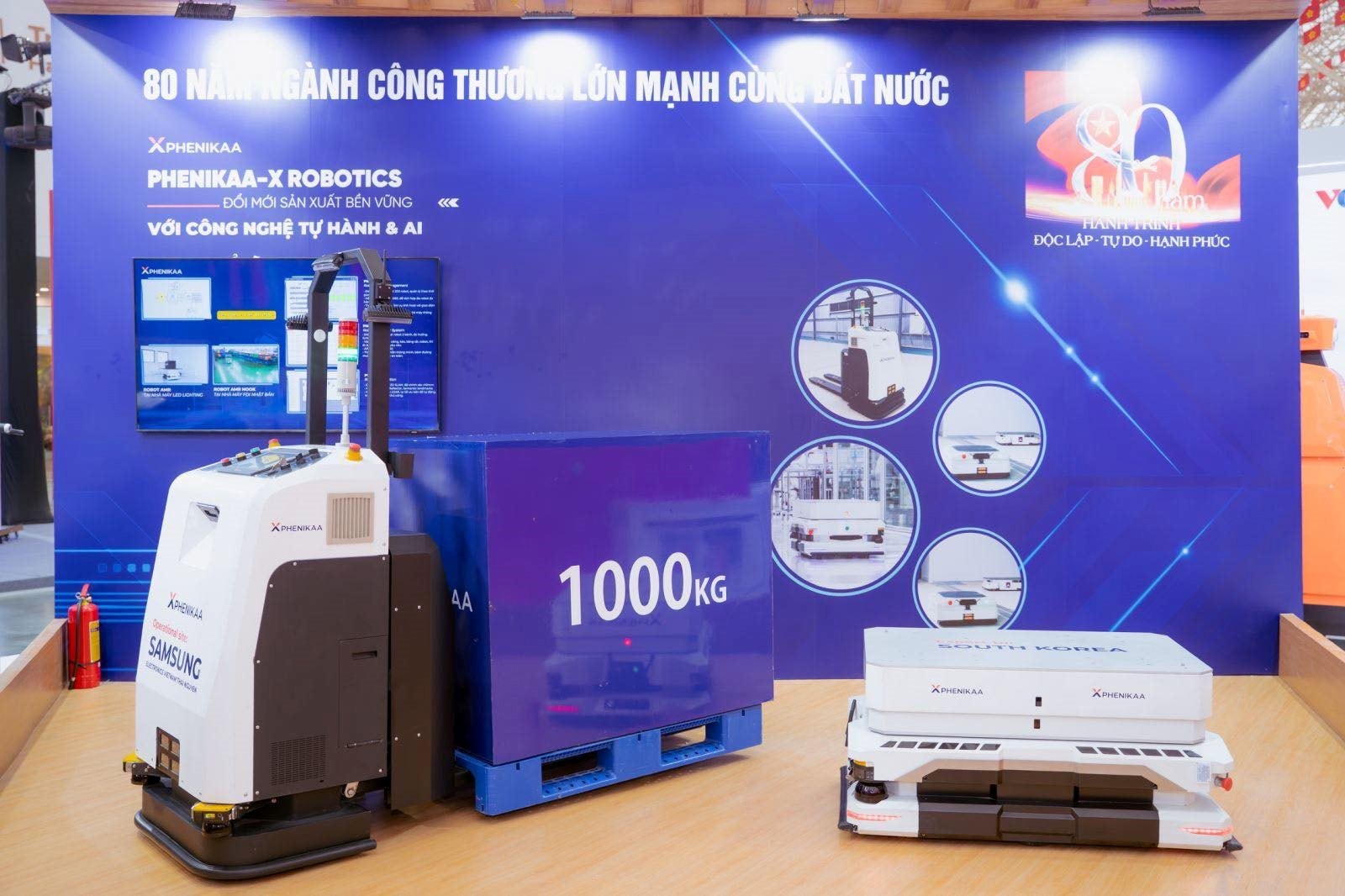 Lá cờ Tổ quốc bằng đá nhân tạo nhân tạo lớn nhất Việt Nam trưng bày ở Hội chợ Triển lãm Quốc gia: DN nào đứng sau? - Ảnh 3