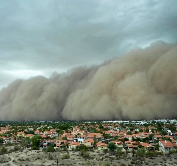 Bão bụi "nuốt chửng" một thành phố ở Mỹ: Video ghi lại khung cảnh không tưởng - Ảnh 3