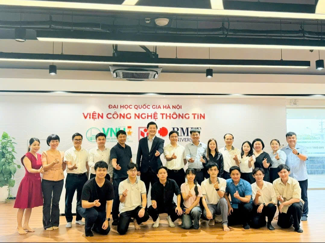 PGS.TS Lê Hoàng Sơn: Better Choice Awards cần ưu tiên các sản phẩm công nghệ “Make in Vietnam”, với hàm lượng chất xám cao do người Việt làm chủ - Ảnh 6