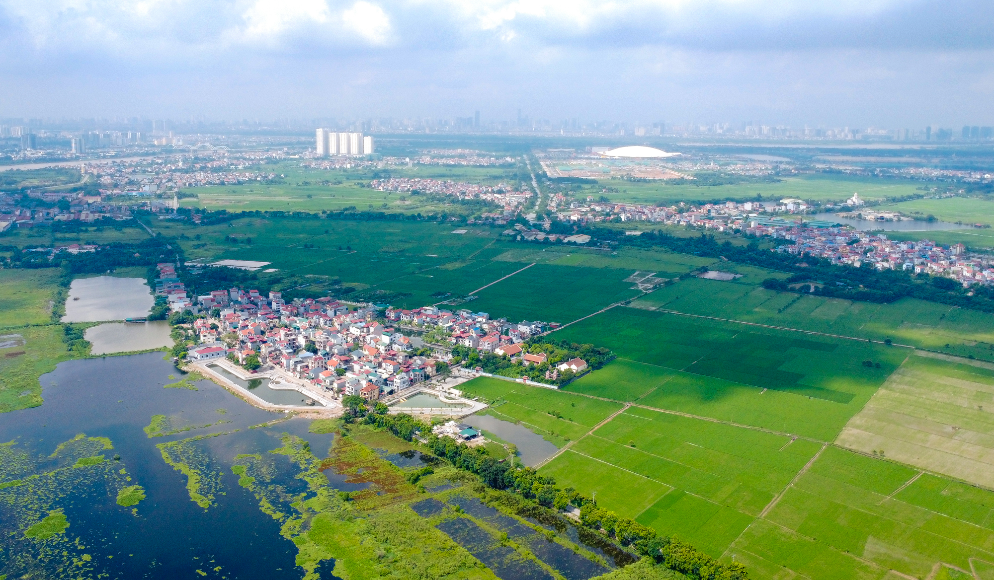 Toàn cảnh khu vực sắp làm đường nối cầu Tứ Liên với đường 71.000 tỷ, đại đô thị của Vinhomes sẽ nối thẳng với sân bay lớn nhất miền Bắc - Ảnh 7