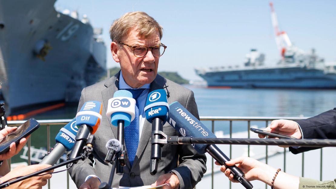 Châu Âu chia rẽ: Ai sẽ gửi quân tới Ukraine, ai sẽ quay lưng, hay 'tất cả đều đang chờ Nga'? - Ảnh 2