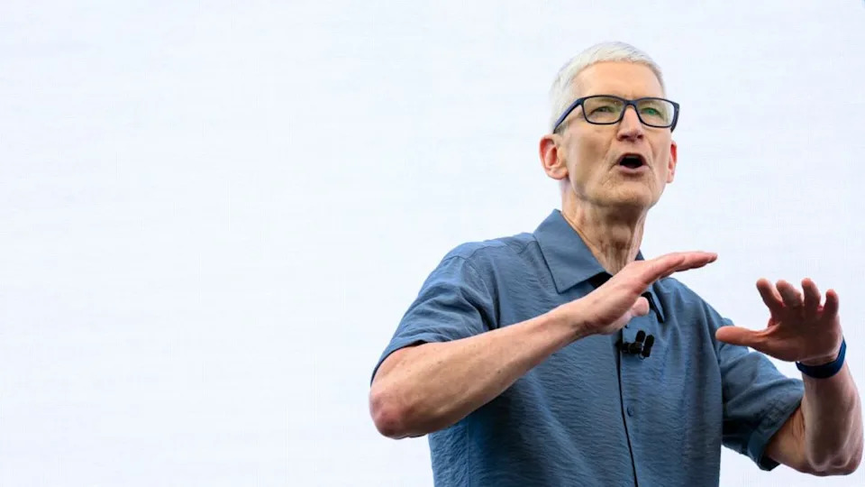 Chật vật bao năm, cuối cùng nhờ mẫu điện thoại mới này mà Samsung đã "biết mùi chiến thắng" trước iPhone - Ảnh 3