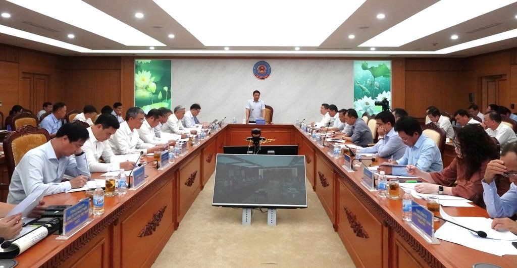 Petrovietnam chiếm 48% tổng doanh thu và 64,8% nộp ngân sách Nhà nước toàn khối doanh nghiệp thuộc Bộ Tài chính trong 6T2025 - Ảnh 2