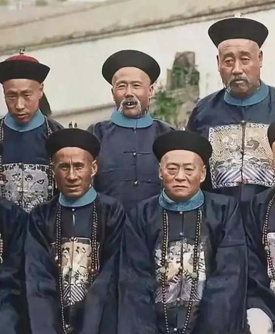 14 ảnh hiếm thời nhà Thanh: Hình thực tế cao thủ đại nội, quan lại khác hoàn toàn với phim gây ngỡ ngàng - Ảnh 10