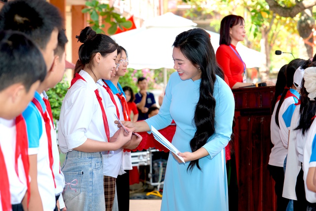 Học bổng "Nghị lực Thép" 2025: Doanh nghiệp đồng hành cùng thế hệ tri thức trẻ - Ảnh 3