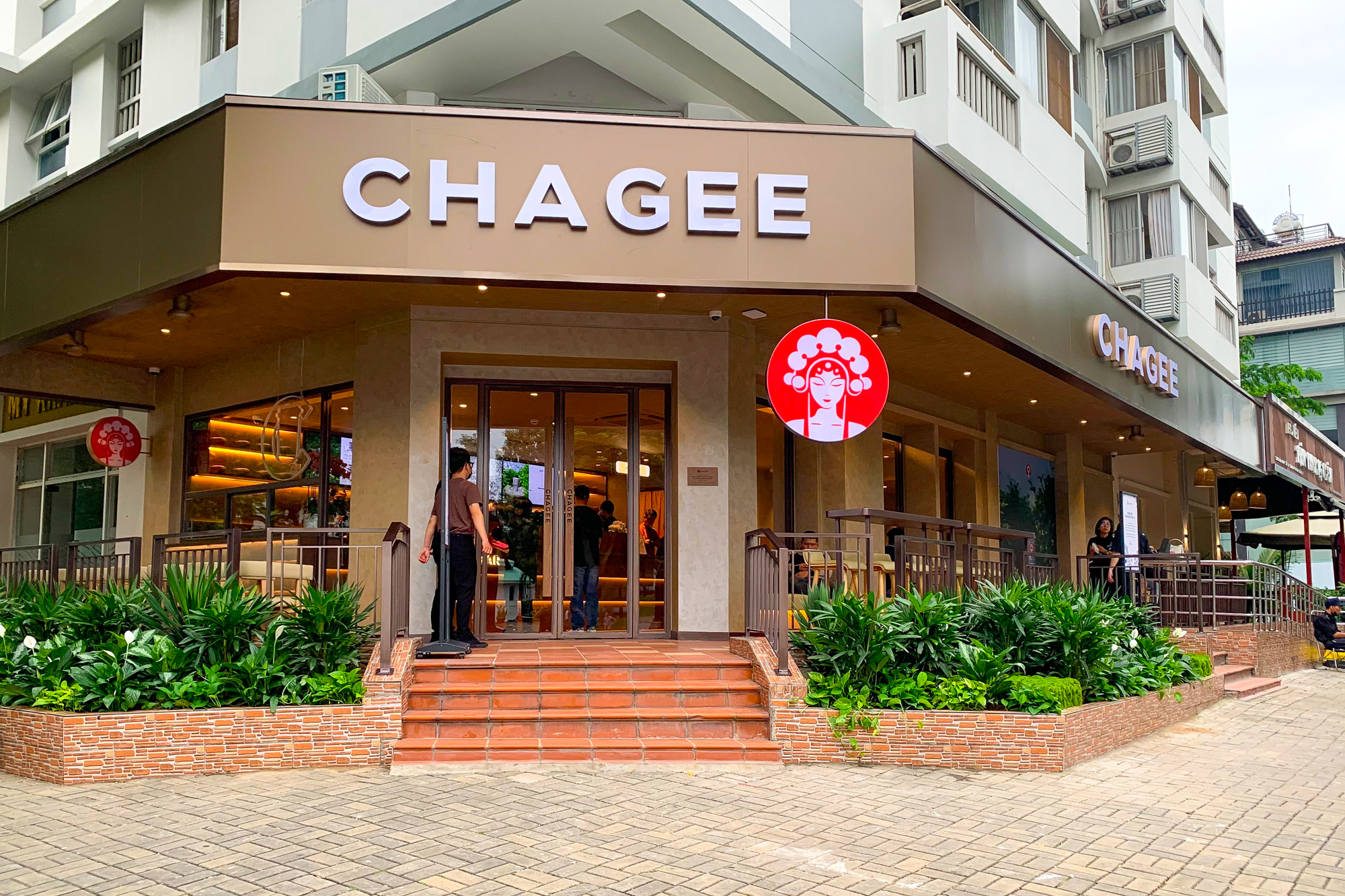 Cận cảnh cửa hàng đầu tiên của Chagee tại khu nhà giàu TP.HCM, giá thuê chỉ bằng1/5 ở đường Đồng Khởi - Ảnh 2