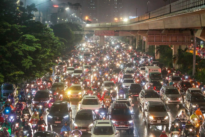 Thông tin chính thức về "nơi đầu tiên ở Hà Nội cấm xe xăng trước khi nhân rộng" - Ảnh 1