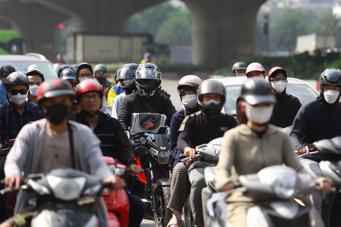 Hà Nội tổng rà soát toàn bộ ô tô, xe máy để chuyển đổi xe xăng - Ảnh 1