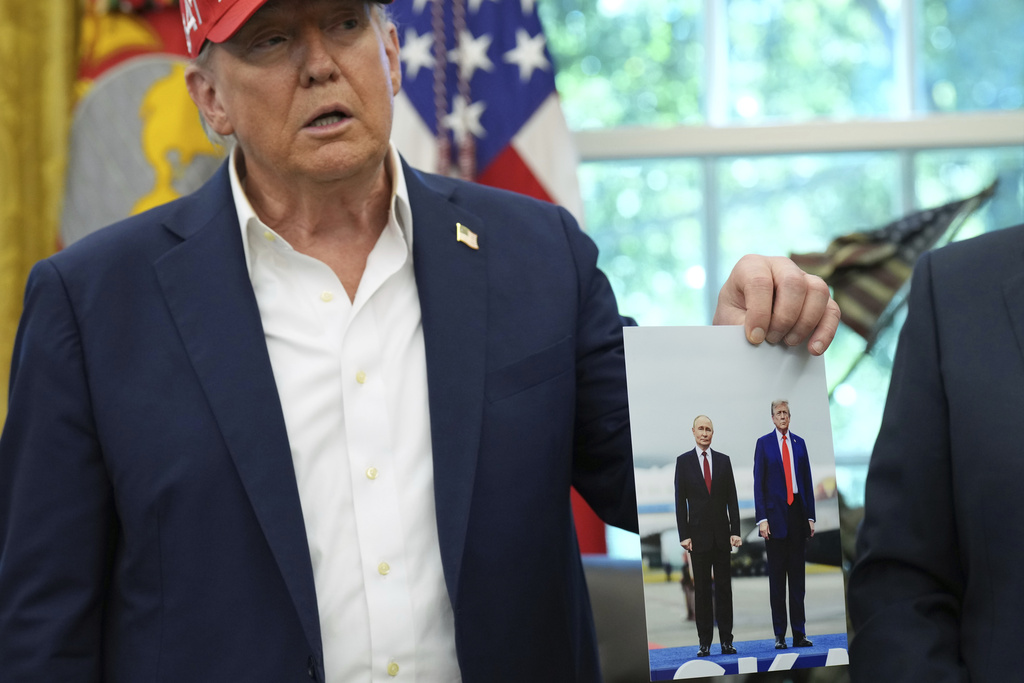 Tổng thống Trump tiếp tục đe dọa trừng phạt Nga - Ảnh 2