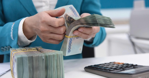 Muốn chia lợi nhuận bằng tiền mặt ngân hàng phải vượt qua '4 lớp vốn'