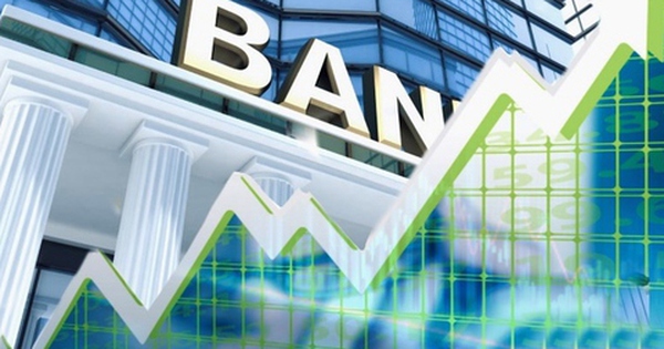 Tiền ầm ầm đổ vào cổ phiếu ngân hàng phiên 24/7: Một mã chạm trần, tăng 30% từ đầu tháng 7
