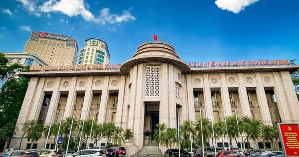 Ngân hàng Nhà nước bơm lượng tiền lớn cho hệ thống ngân hàng, hỗ trợ thanh khoản mạnh nhất 8 năm