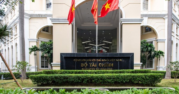 Bộ Tài chính bãi bỏ thông tư về tự vay, trả của doanh nghiệp mà nhà nước sở hữu trên 50% vốn điều lệ