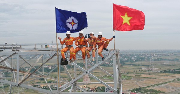 EVN cắt đứt mạch lỗ, báo lãi sau thuế hơn 8.200 tỷ đồng năm 2024, vẫn lỗ lũy kế 38.688 tỷ đồng