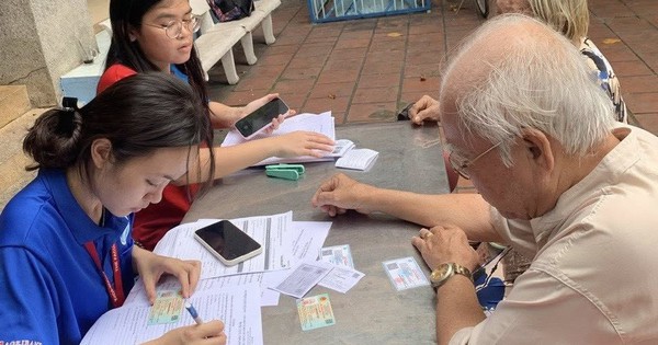 Những thay đổi cần lưu ý về ủy quyền nhận lương hưu theo Luật BHXH mới