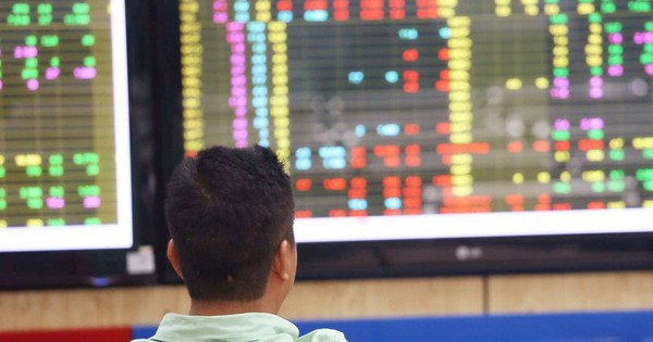 Cổ phiếu công ty đầu tiên niêm yết trên sàn chứng khoán Việt tăng hơn 2.200 sau 25 năm