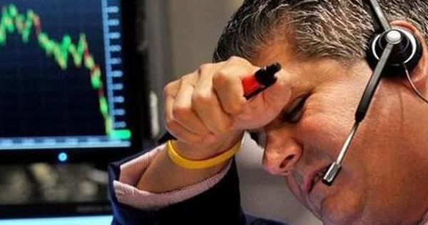 Khối ngoại bất ngờ bán ròng nghìn tỷ trong ngày VN-Index lập đỉnh lịch sử, cổ phiếu nào bị "xả" mạnh nhất?