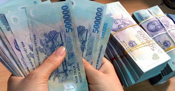 Quỹ lương nhân viên ở một ngân hàng lớn bất ngờ giảm mạnh