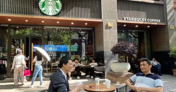 Starbucks tìm kiếm đối tác Trung Quốc, chấp nhận bán cổ phần: Cuộc đại tu lớn chưa từng có!
