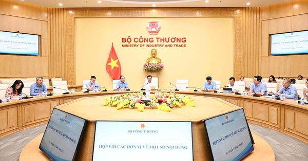 Bộ Công Thương cử 34 lãnh đạo cục, vụ về hỗ trợ địa phương triển khai chính quyền hai cấp