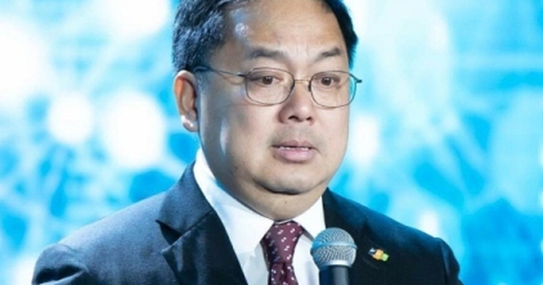 Ông Hoàng Nam Tiến qua đời