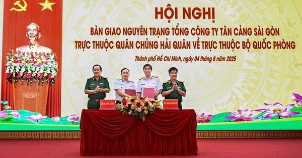 Bàn giao DN quốc phòng nắm ½ thị phần cảng biển cả nước trực thuộc Quân chủng Hải quân về trực thuộc Bộ Quốc phòng