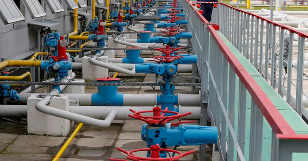 Dự trữ khí đốt của Ukraine xuống mức thấp nhất trong hơn 1 thập kỷ, chỉ còn hơn 30% trong khi mùa đông khắc nghiệt đang đến gần