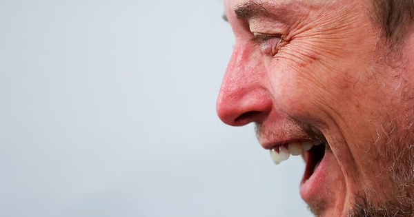 Quyền lực không tưởng của Elon Musk: Nhận 24 tỷ USD tiền thưởng, lớn hơn cả lợi nhuận ròng của Tesla trong 2 năm cộng lại