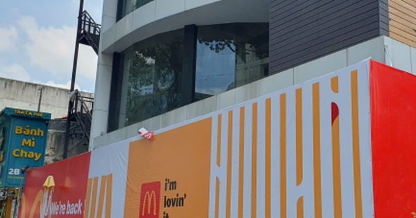 2 kiểu ‘quay xe’ của McDonald’s và Chagee trên đất vàng TP.HCM