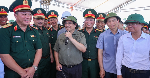 "Dự án khẩn cấp" vượt tiến độ 3 tháng, Thủ tướng đề nghị khen thưởng nhà thầu ngay tại công trường