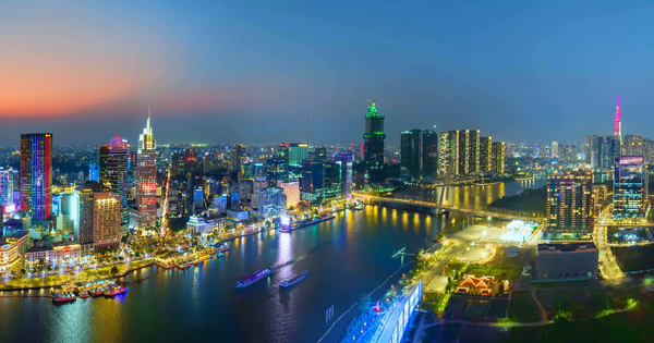 TP Hồ Chí Minh quyết tâm tăng trưởng kinh tế 10,3% trong những tháng cuối năm