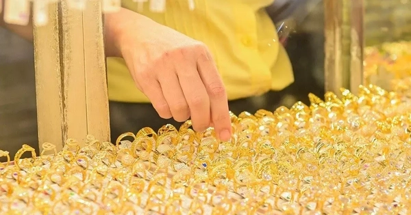Hiện tượng lạ trên thị trường vàng