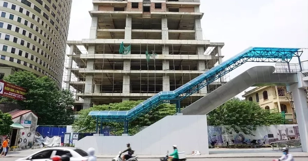Giá nhà đất 'đu đỉnh' bất chấp áp lực đáo hạn trái phiếu