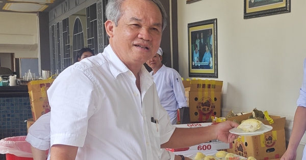 Bầu Đức đăng ký bán 25 triệu cổ phiếu HAG cho con trai?