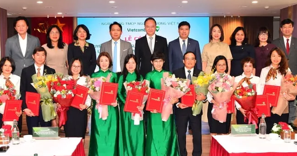 Vietcombank bổ nhiệm loạt nhân sự cấp cao tại trụ sở chính và ngân hàng chuyển giao bắt buộc