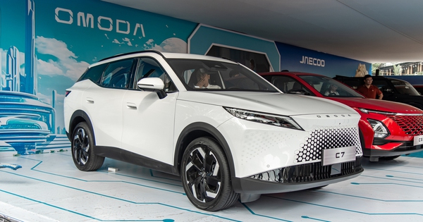 Chi tiết Omoda C7 tại Việt Nam: Đấu trực tiếp CR-V hybrid, giá dự kiến từ 839 triệu đồng